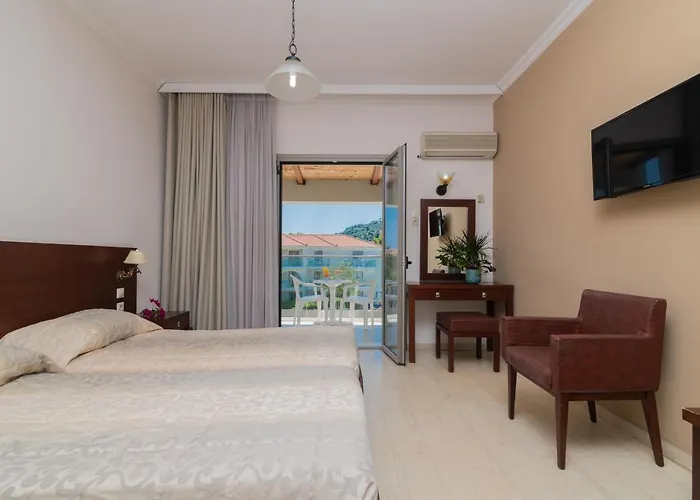 Ξενοδοχείο με διαμερίσματα Katerina Palace 1